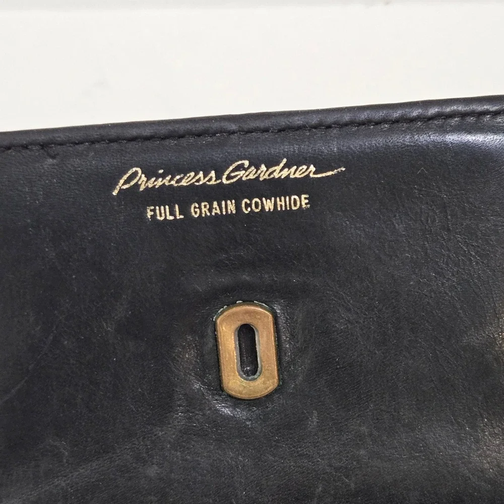 Princess Gardner Trifold Wallet Kiss lock coin Black Leather Vintage Chevron